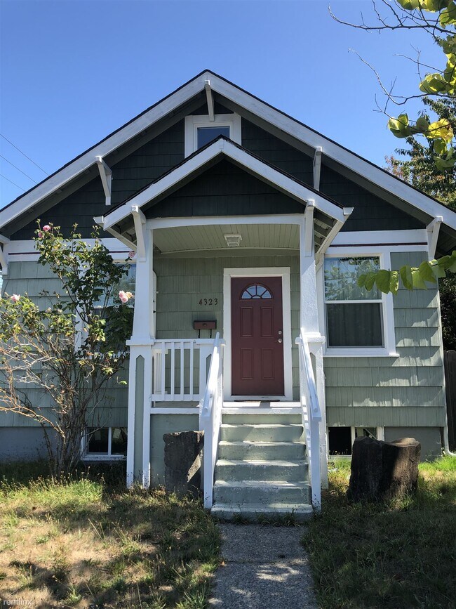 Building Photo - 2 br, 1 bath House - 4323 North Cheyenne S...