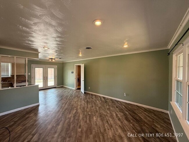 Building Photo - 5005 49th St