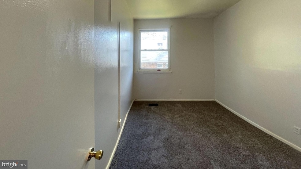 Building Photo - 717 Red Lion Rd