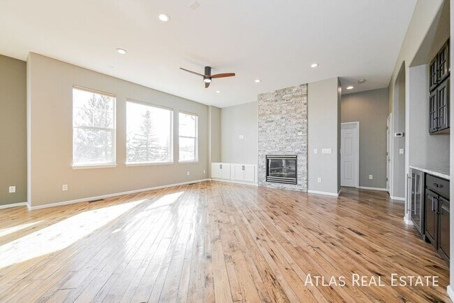 Foto del edificio - 6242 S Oak Hill Ct