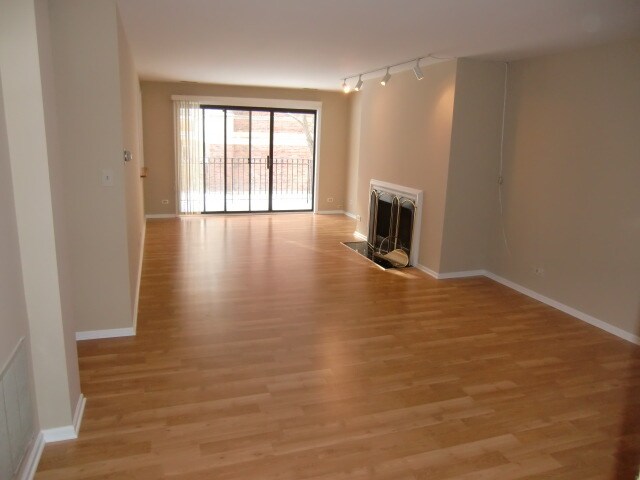 Primary Photo - 1501 Oak Ave