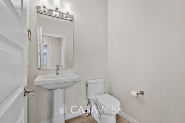 Building Photo - 6536 Chappelle Vis S W