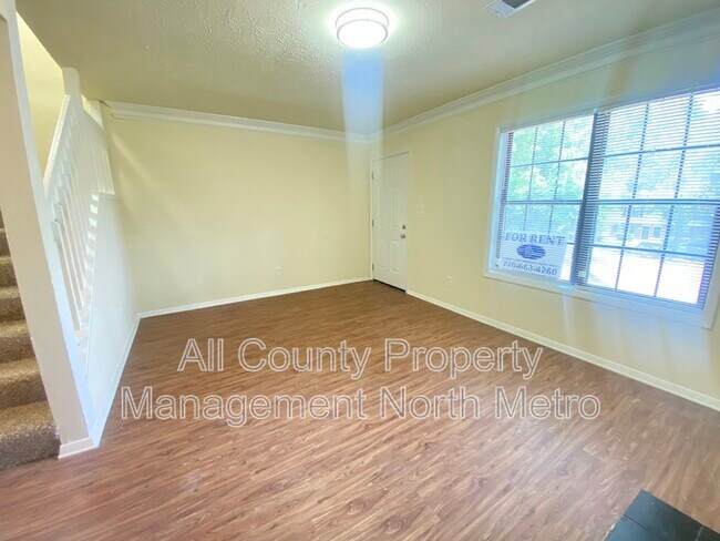 Building Photo - 3054 Destin Cir