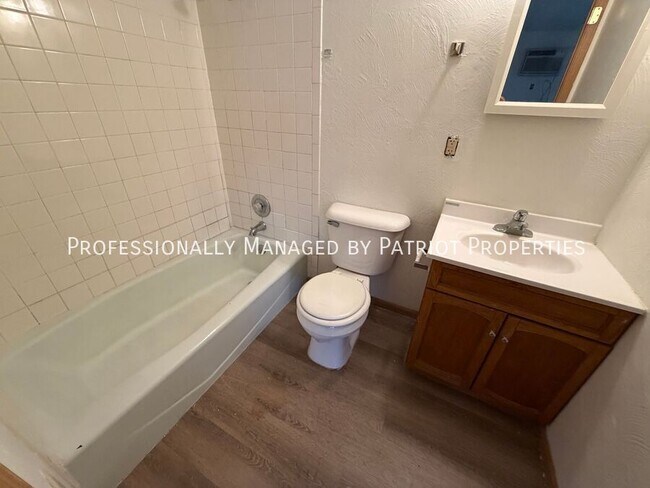 Foto del edificio - 1105 Mac Arthur Rd