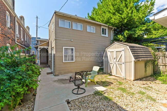 Building Photo - 957 Harrison Ave