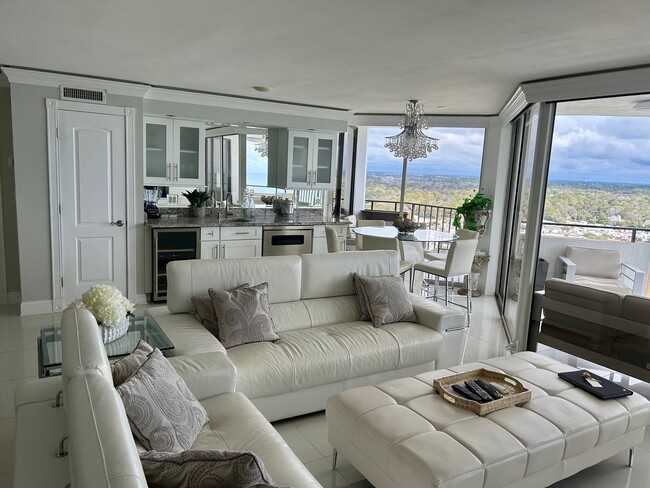 Foto del edificio - 9650 Shore Dr
