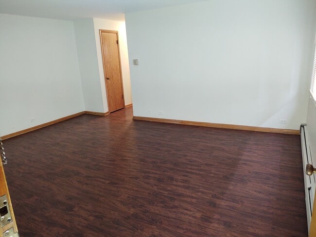 Building Photo - 2414 N 76th Ave