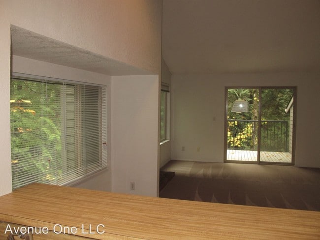 Building Photo - 8112 145th Ct NE