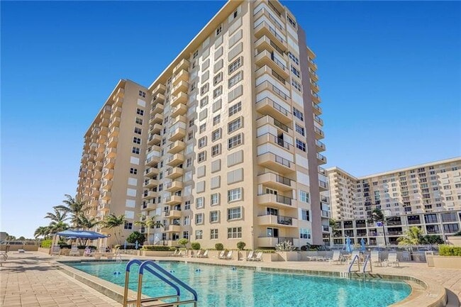 Building Photo - 2000 S Ocean Blvd