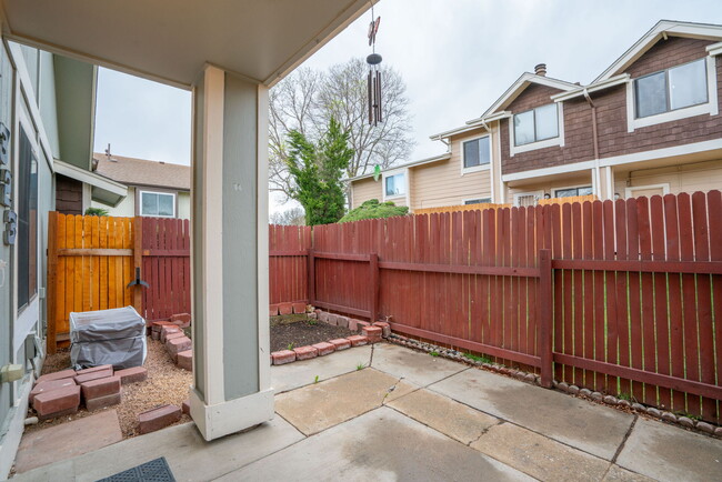 Building Photo - 8607 Chase Dr