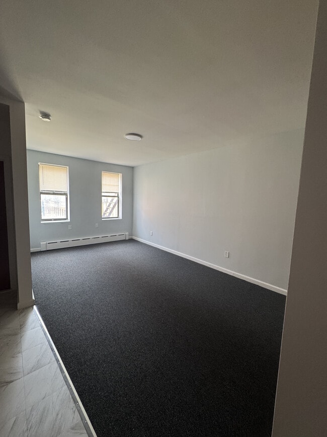 Foto del edificio - 91-35 195th Street