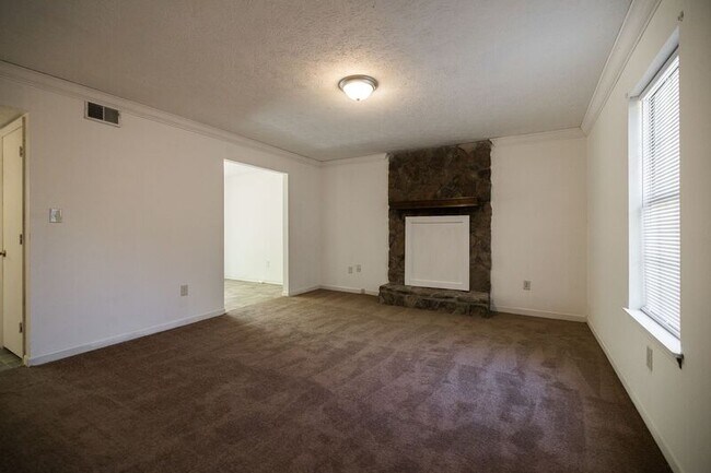 Foto del edificio - 165 Oliver Cir