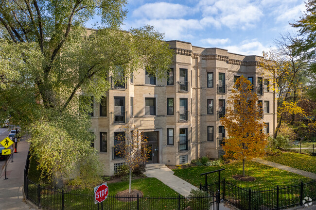 Building Photo - 1217 W Lawrence Ave