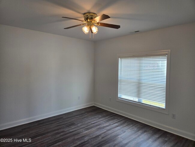 Building Photo - 813A Sarah Rebecca Dr