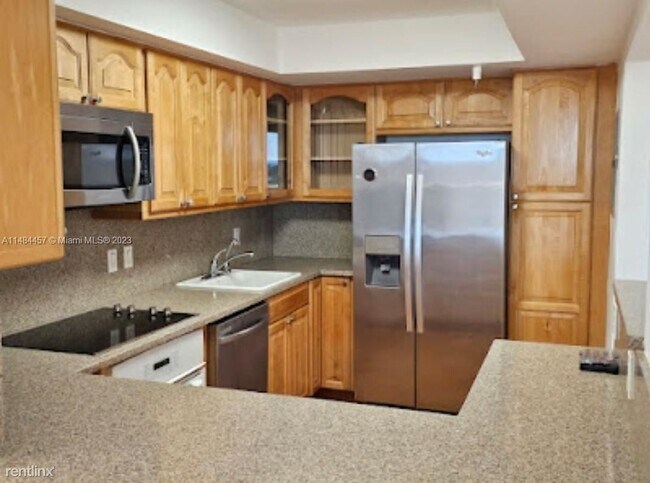 Building Photo - 3 br, 3 bath House - 20505 E Country Club ...
