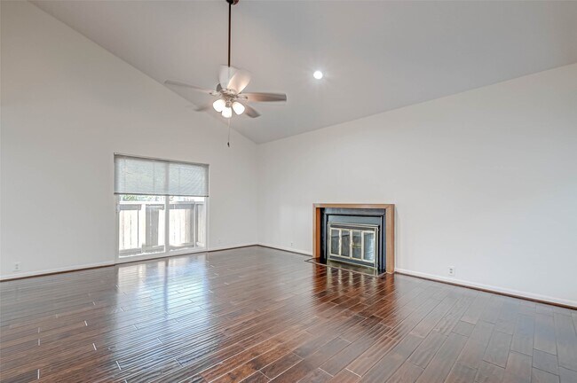 Foto del edificio - 1502 Prairie Grove Dr