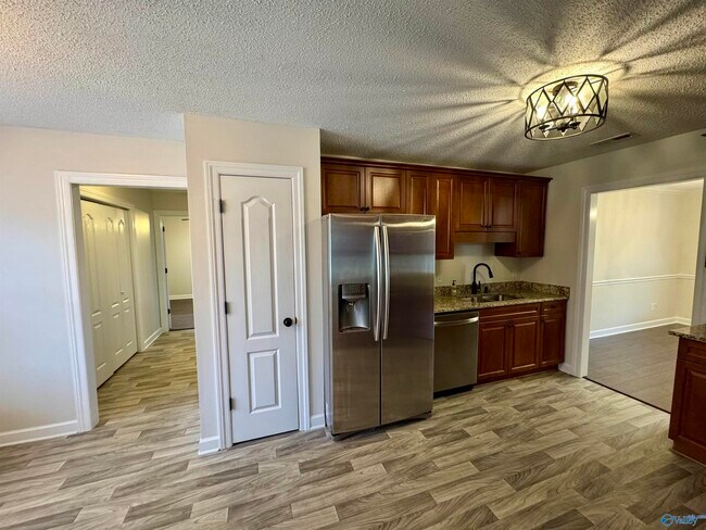 Foto del edificio - 113 Edgebrook Dr