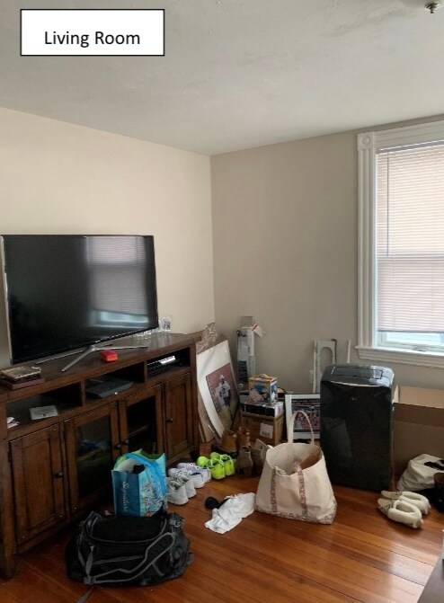 Foto principal - 122 Lowell St