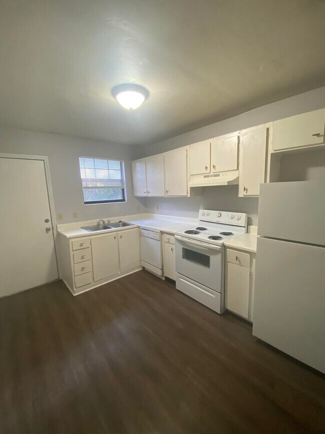Foto del edificio - 4173 Jackson Bluff Rd