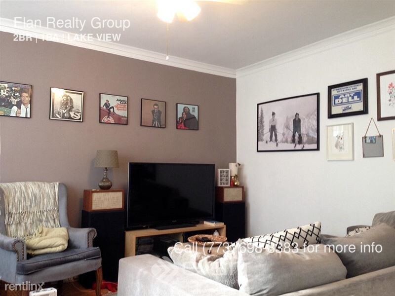 Foto del edificio - 1423 W Addison St