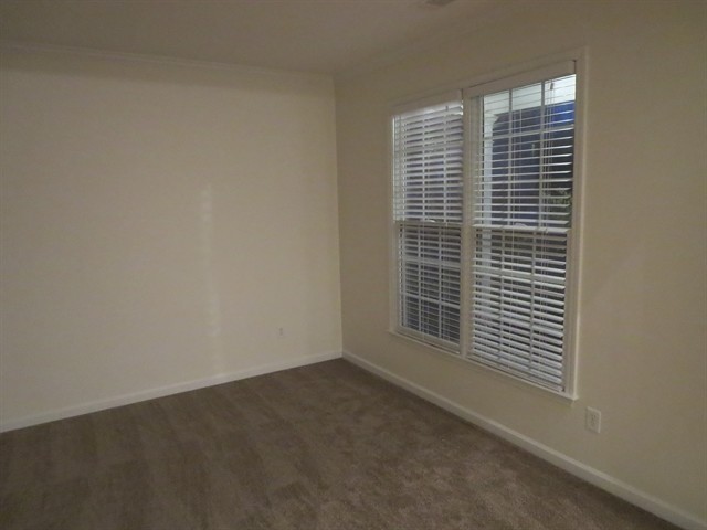 Building Photo - 1071 Middlebrooke Dr