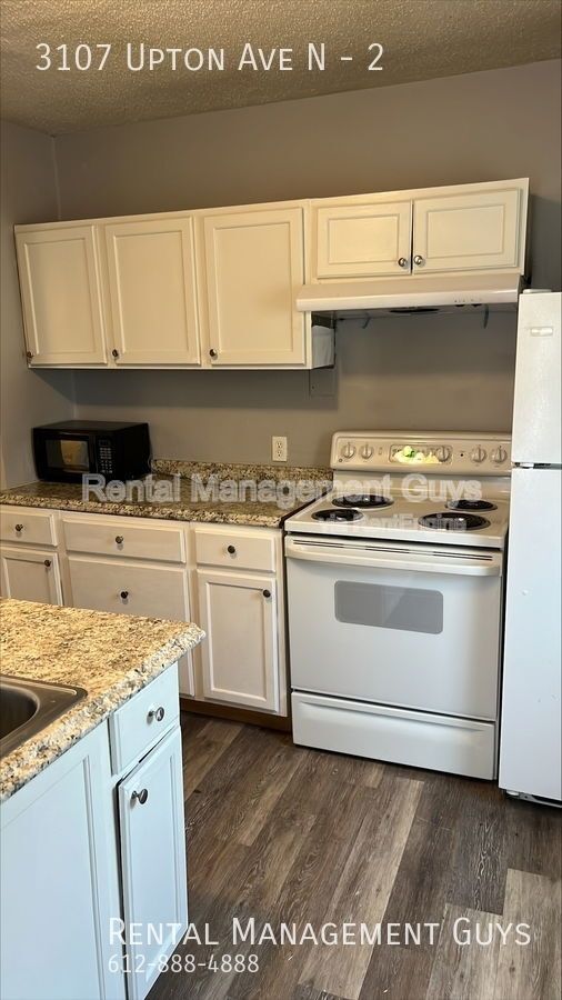 Foto del edificio - 3107 N Upton Ave