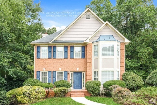 Building Photo - 1595 Versailles Dr