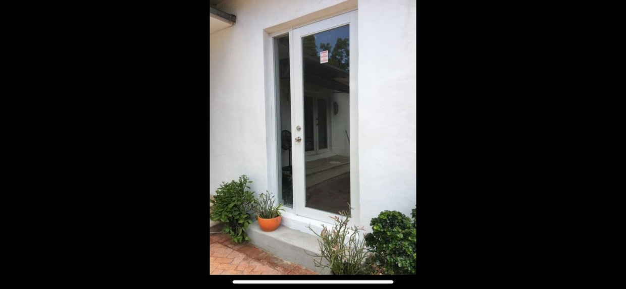 Photo - 2400 SW 1st Ave (Miami, FL)