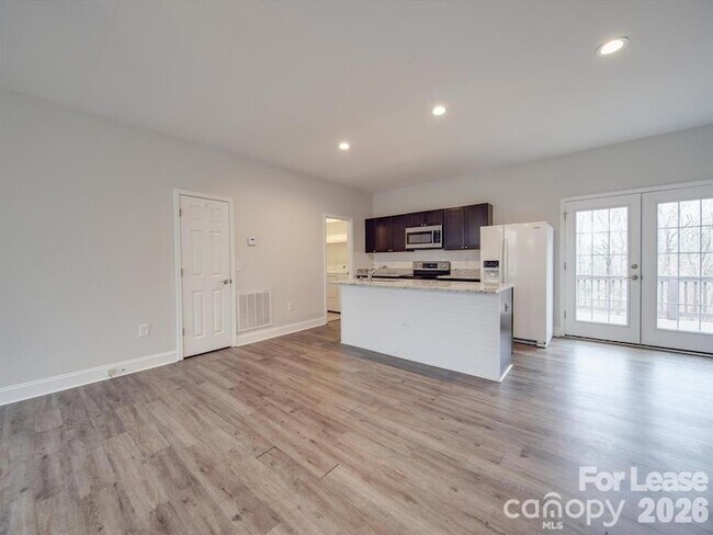 Foto del edificio - 824 Woodrun Dr