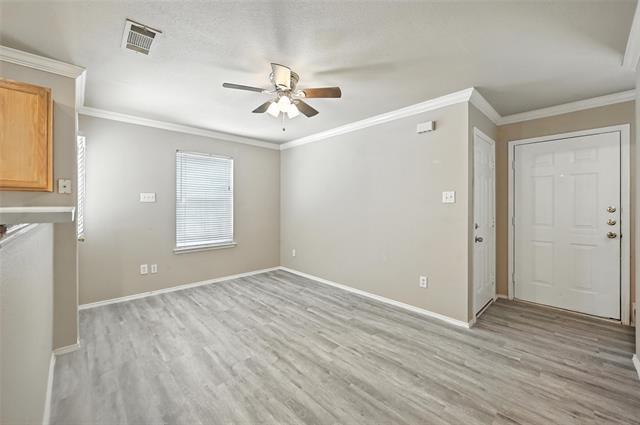 Building Photo - 1321 Village Garden Dr