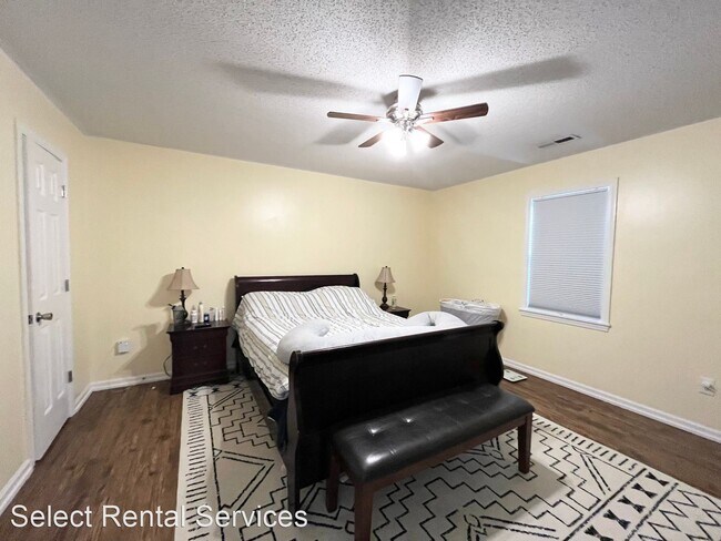 Foto del edificio - 3 br, 2 bath House - 215 Lynette Drive