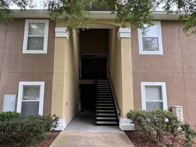 Foto del edificio - 6985 Ortega Woods Dr