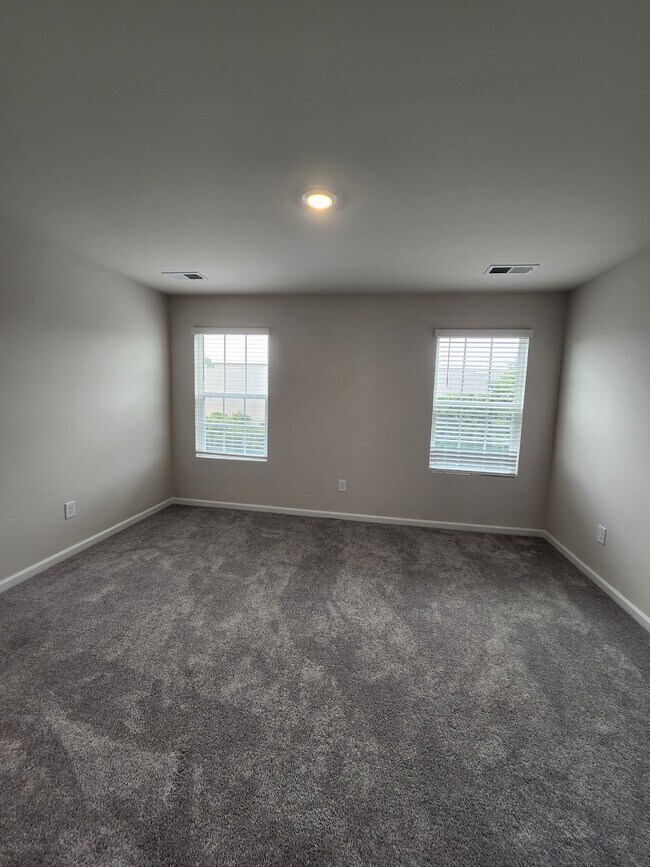 Foto del edificio - 727 Peyden Ln