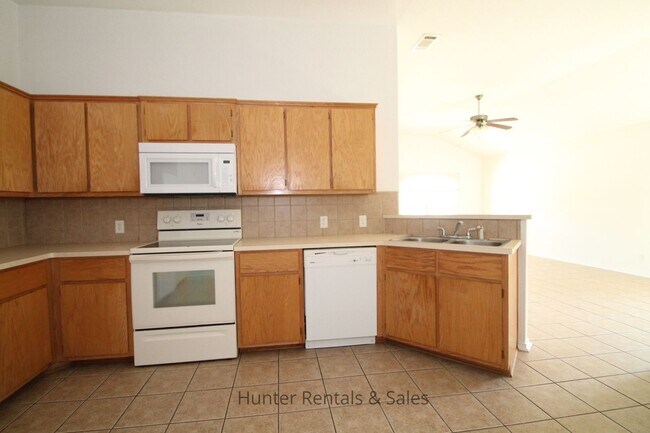 Foto del edificio - Off The Main Path