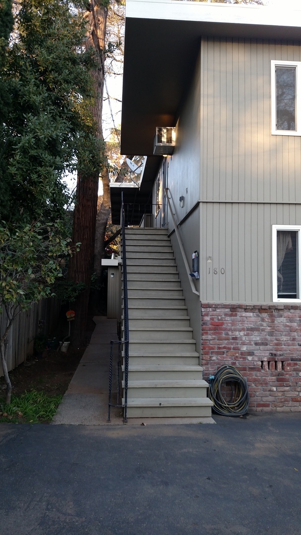 Building Photo - RE180-Gleeson Family Exemption Trust
