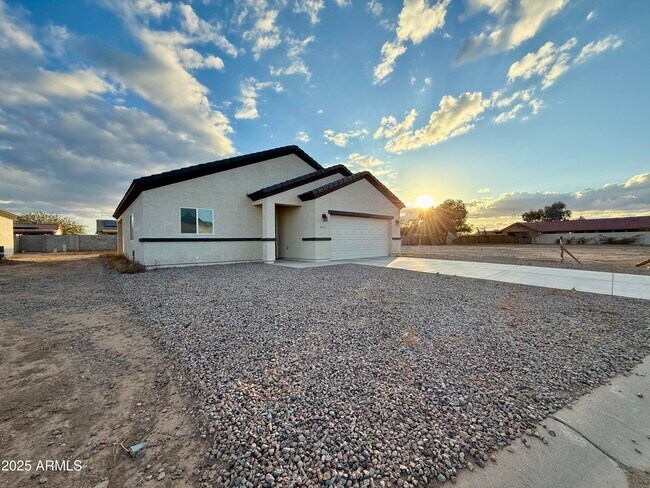 Building Photo - 8477 W Tinajas Dr