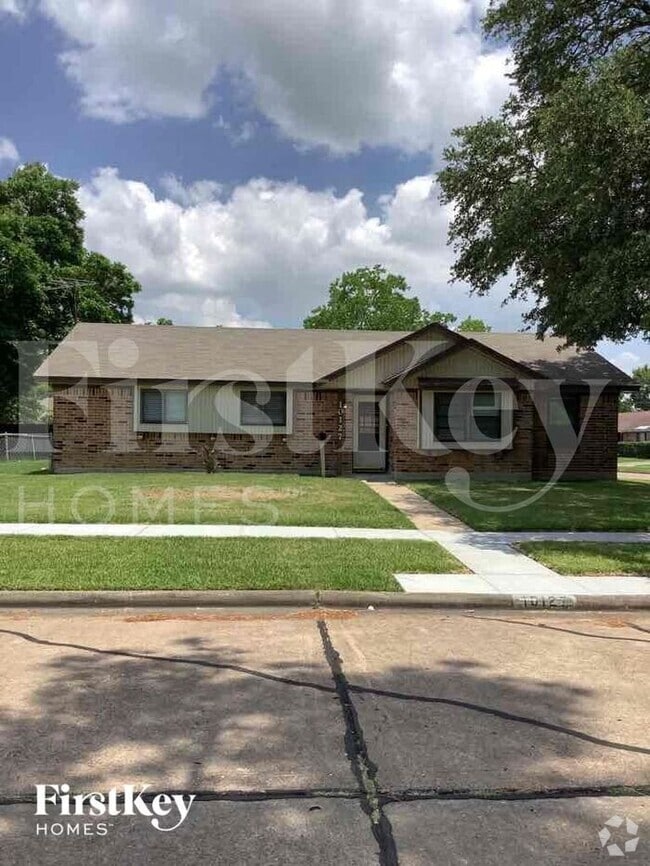 Building Photo - 10127 Carlow Ln