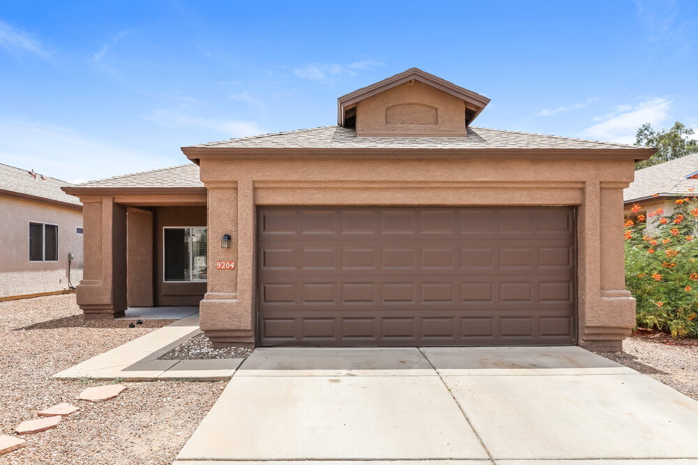 Foto principal - 9204 E Muleshoe St