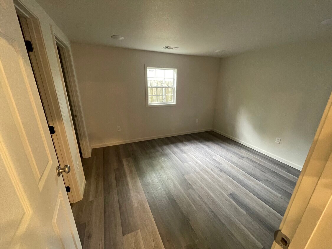 Foto principal - 1405 N Church St