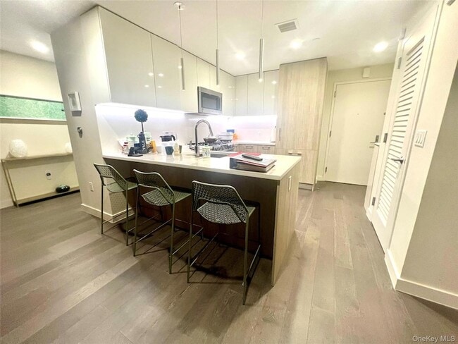 Building Photo - 131-03 40th Rd