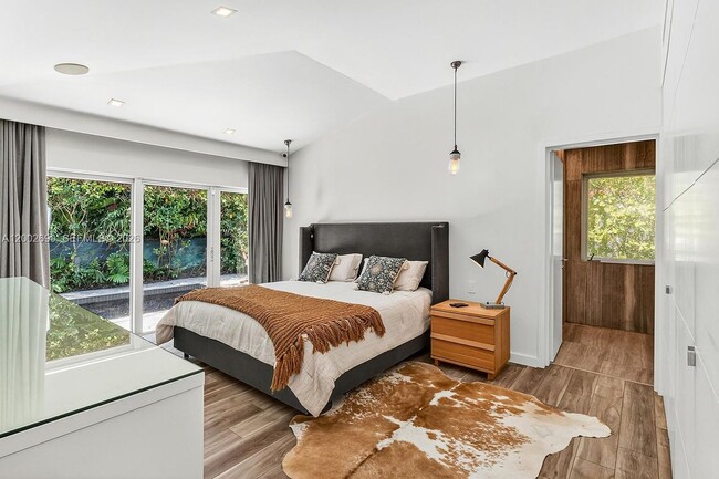 Foto del edificio - 570 NE 52nd Terrace