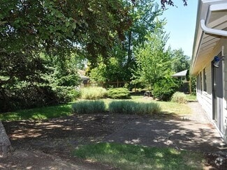 Building Photo - 2850 NW Monterey Dr