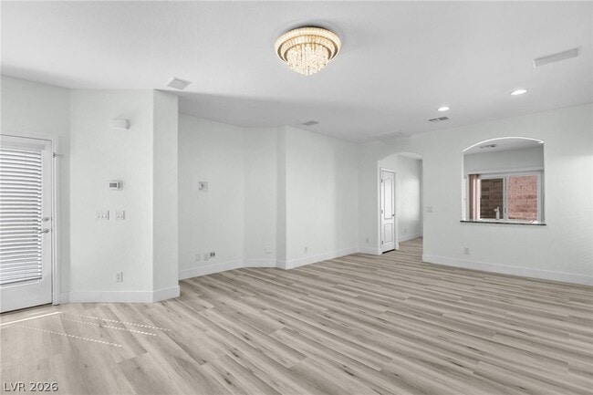 Building Photo - 5568 Jelsma Ave