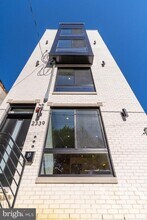 Building Photo - 2339 N 10th St