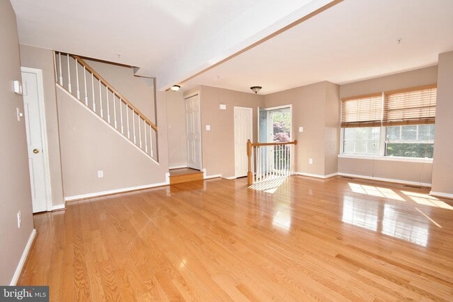Building Photo - 1318 Walkabout Ct