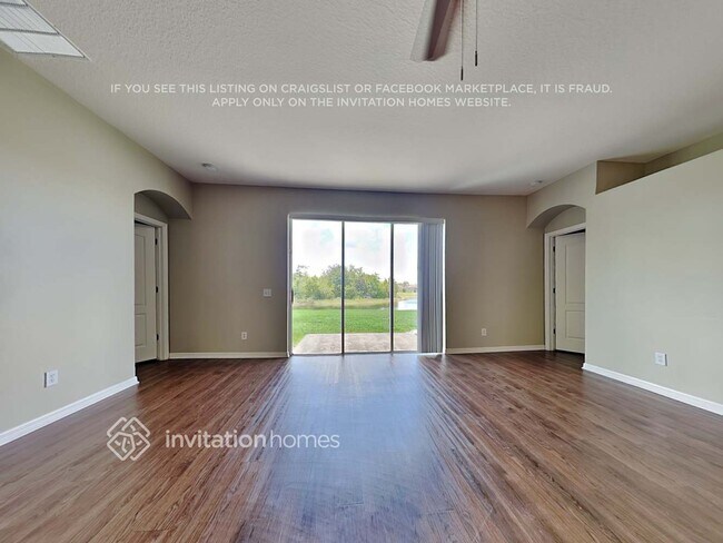 Building Photo - 10417 Meadow Spring Dr