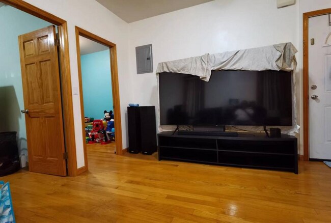 Foto del edificio - 1853 77th St