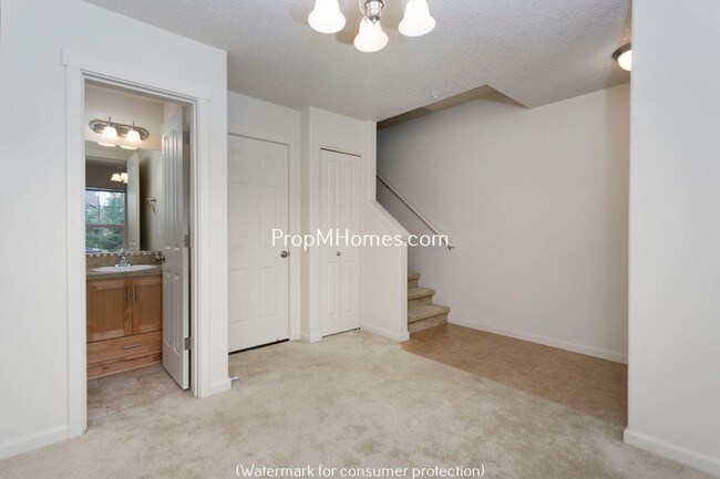 Building Photo - 18684 NW Cedar Falls Loop