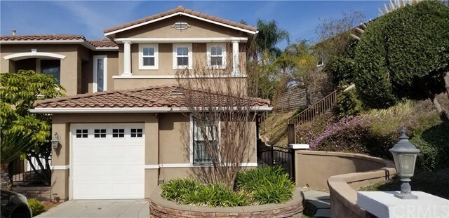 Foto principal - 2911 Hillside Dr