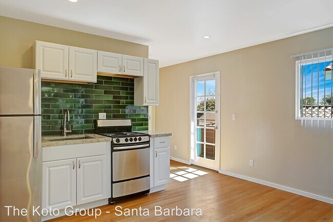 Building Photo - 130 S Soledad St